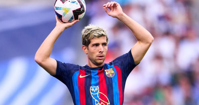 Sergi Roberto saca de banda