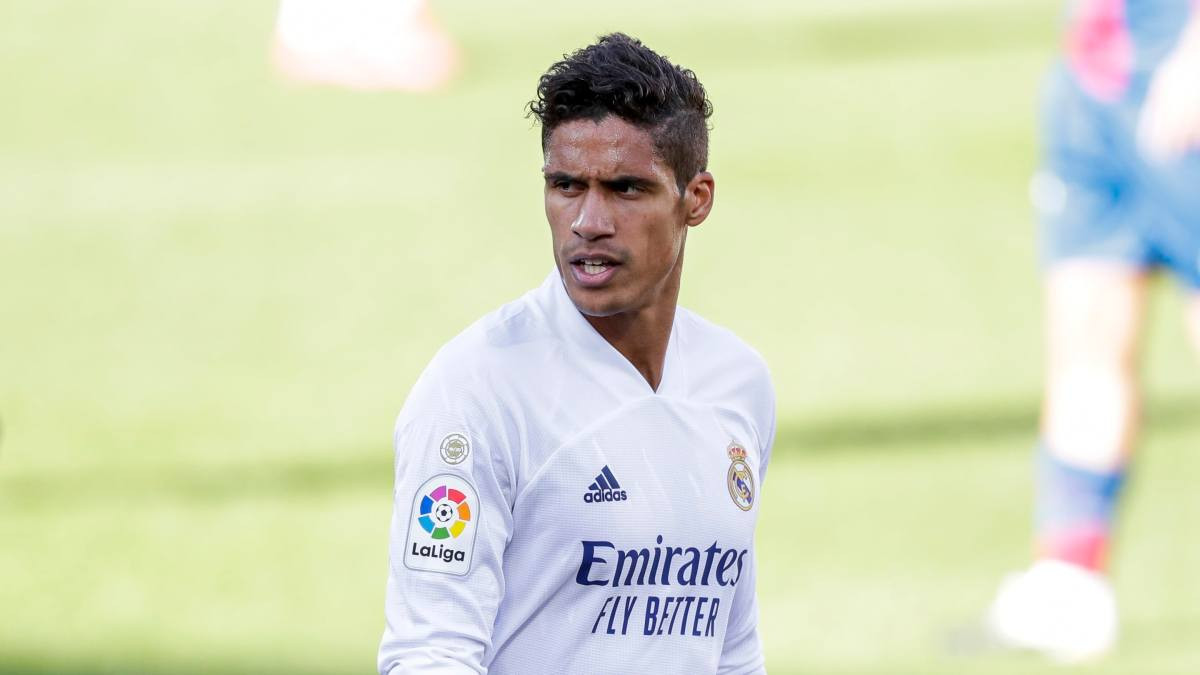 Varane, en un partido con el Real Madrid / EFE