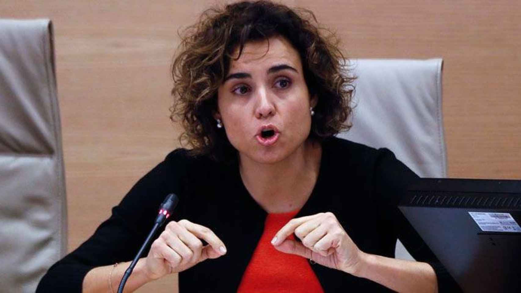 Dolors Montserrat, ministra de Sanidad, en una comparecencia parlamentaria / EFE