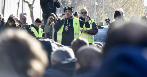 El portavoz de Élite Taxi, Tito Álvarez, durante la asamblea / EUROPA PRESS