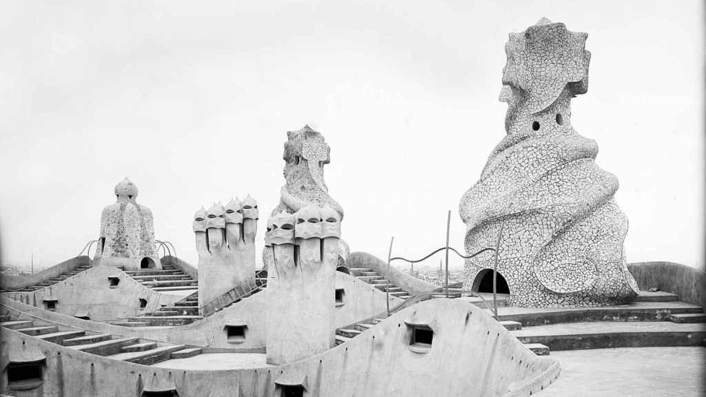 La Pedrera hacia 1906-1916 / ARXIU FOTOGRÀFIC CENTRE EXCURSIONISTA DE CATALUNYA - SERVICIO PRENSA MUSEO D'ORSAY