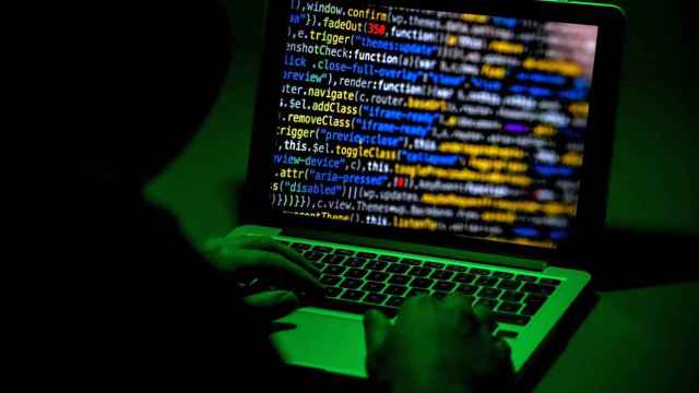Un hacker informático suplanta la identidad de Sanidad /EFE