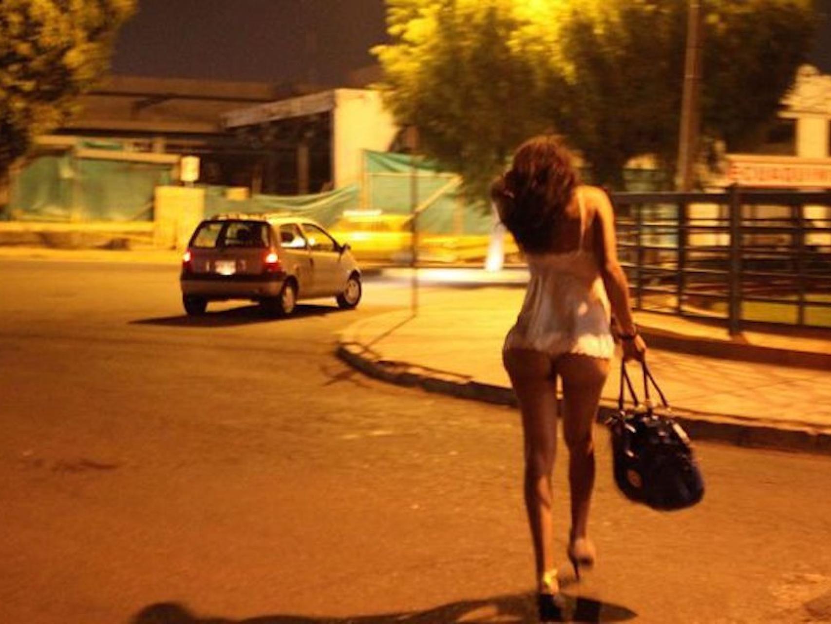 Liberadas 12 mujeres prostituidas y violadas por proxenetas en Benidorm y  Bilbao