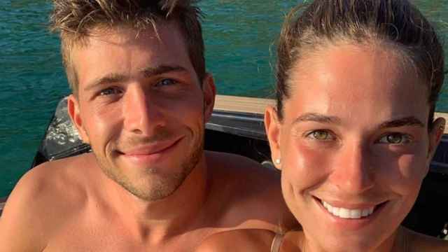 Coral Simanovich y Sergi Roberto de vacaciones