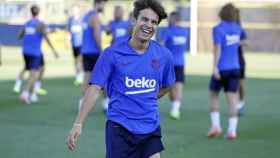 Riqui Puig en un entrenamiento del Barça / EFE