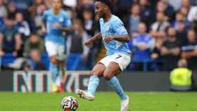 Sterling en una acción con el City / Redes