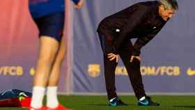 Quique Setién en un entrenamiento del Barça / EFE