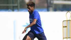 Una foto de Todibo durante un entrenamiento del Barça / FCB