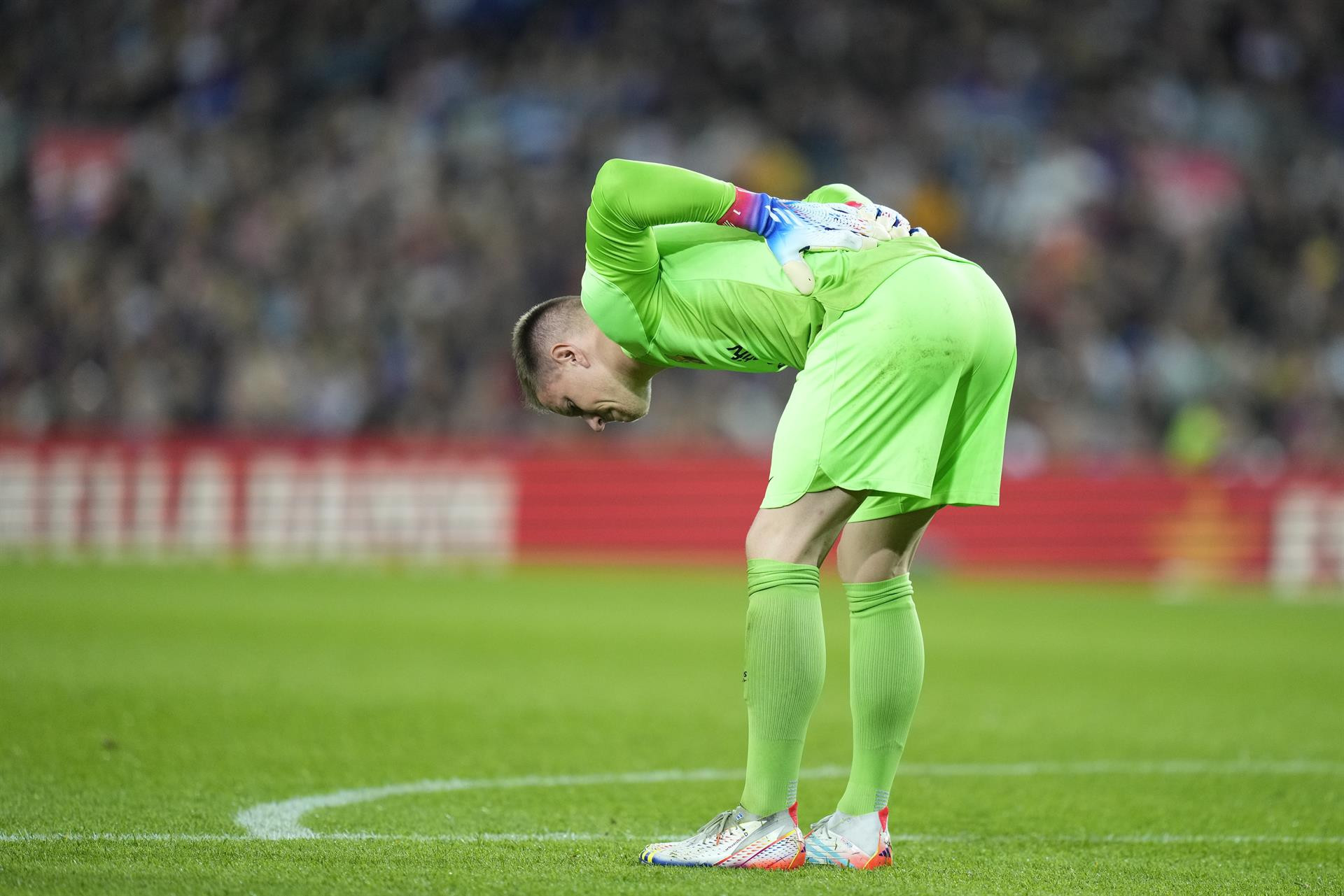 Ter Stegen, con molestias, tras sufrir un duro golpe en los riñones