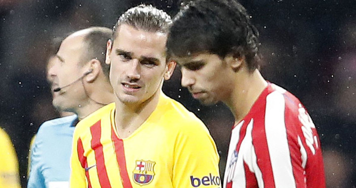 Antoine Griezmann y Joao Félix en un Atlético-Barça / EFE