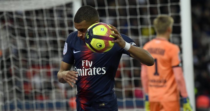 Mbappé celebrando un gol / EFE