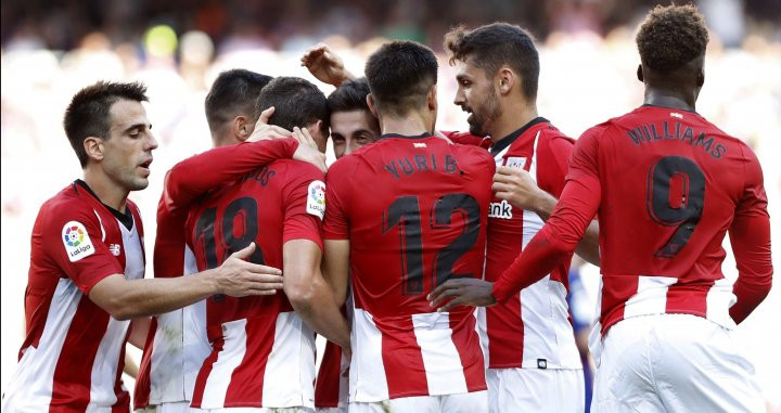 Los jugadores del Athletic Club celebran el gol frente al Barça / EFE