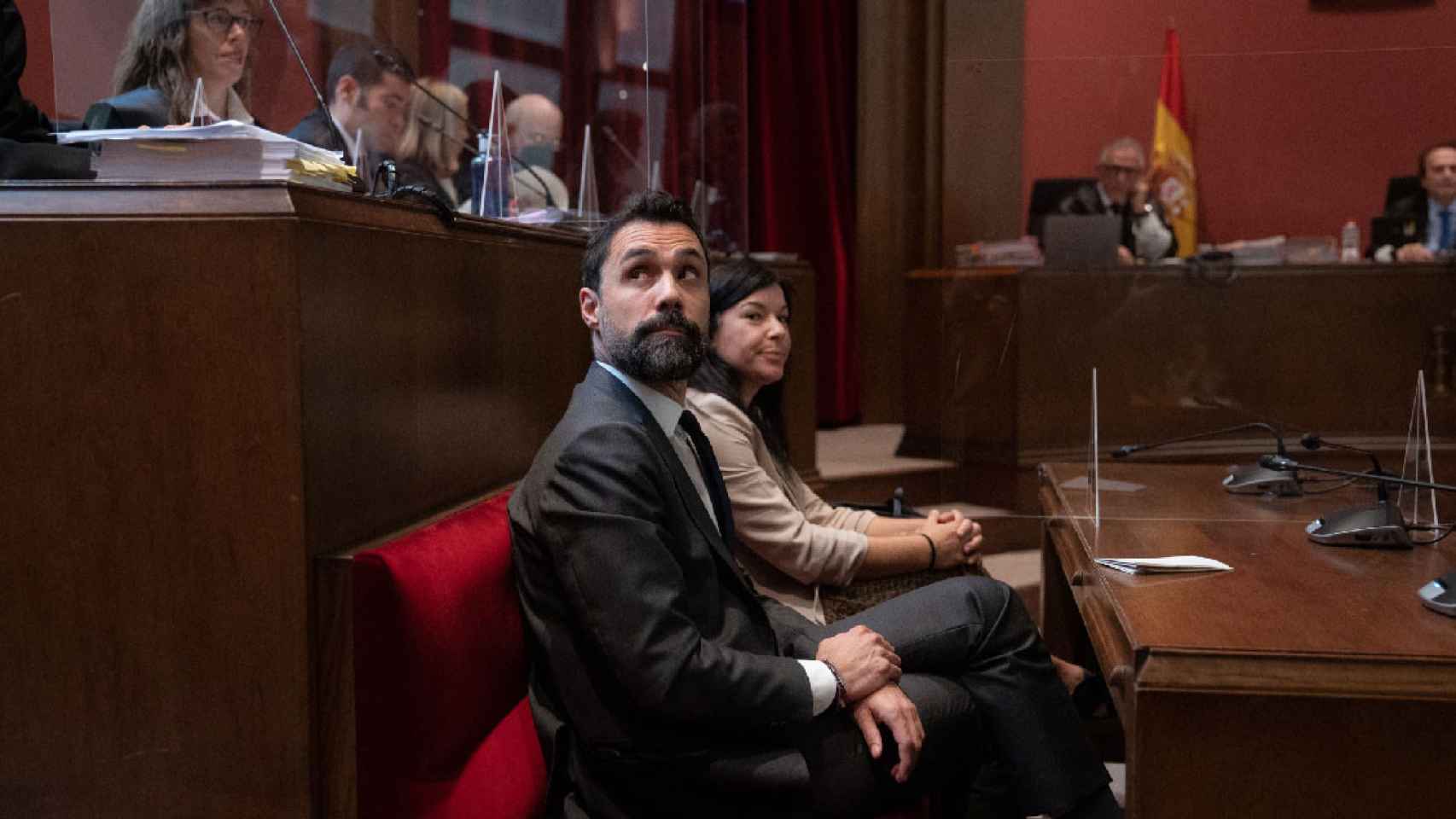 El 'expresident' del Parlament Roger Torrent durante el juicio a su Mesa, a quien Fiscalía recurre la absolución / DAVID ZORRAKINO - EUROPA PRESS