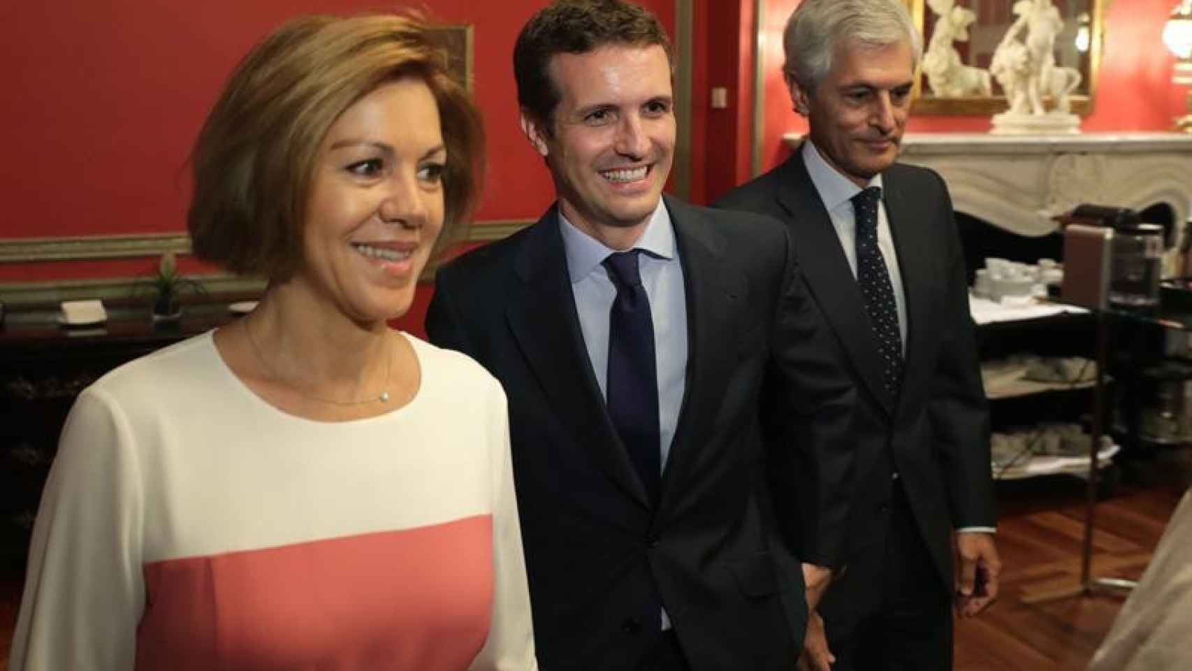 María Dolores de Cospedal junto a Pablo Casado en un desayuno en Madrid a días de las elecciones en el PP / EFE