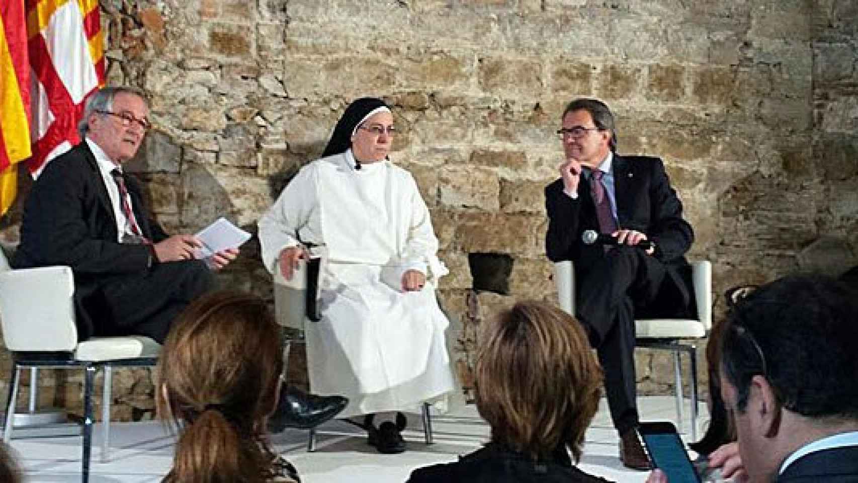 Xavier Trias, Sor Lucía Caram y Artur Mas, en un acto electoral de CiU para las elecciones municipales del 24M