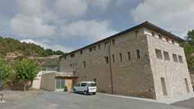 Edificio del Sindicat de Tarrés, donde está ubicado el único bar del municipio, cuya gestión se licita por un euro / GOOGLE STREET VIEW