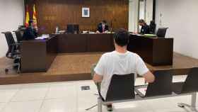 El 'estafador del amor' durante el juicio celebrado este martes en la Ciutat de la Justícia de Barcelona / CG