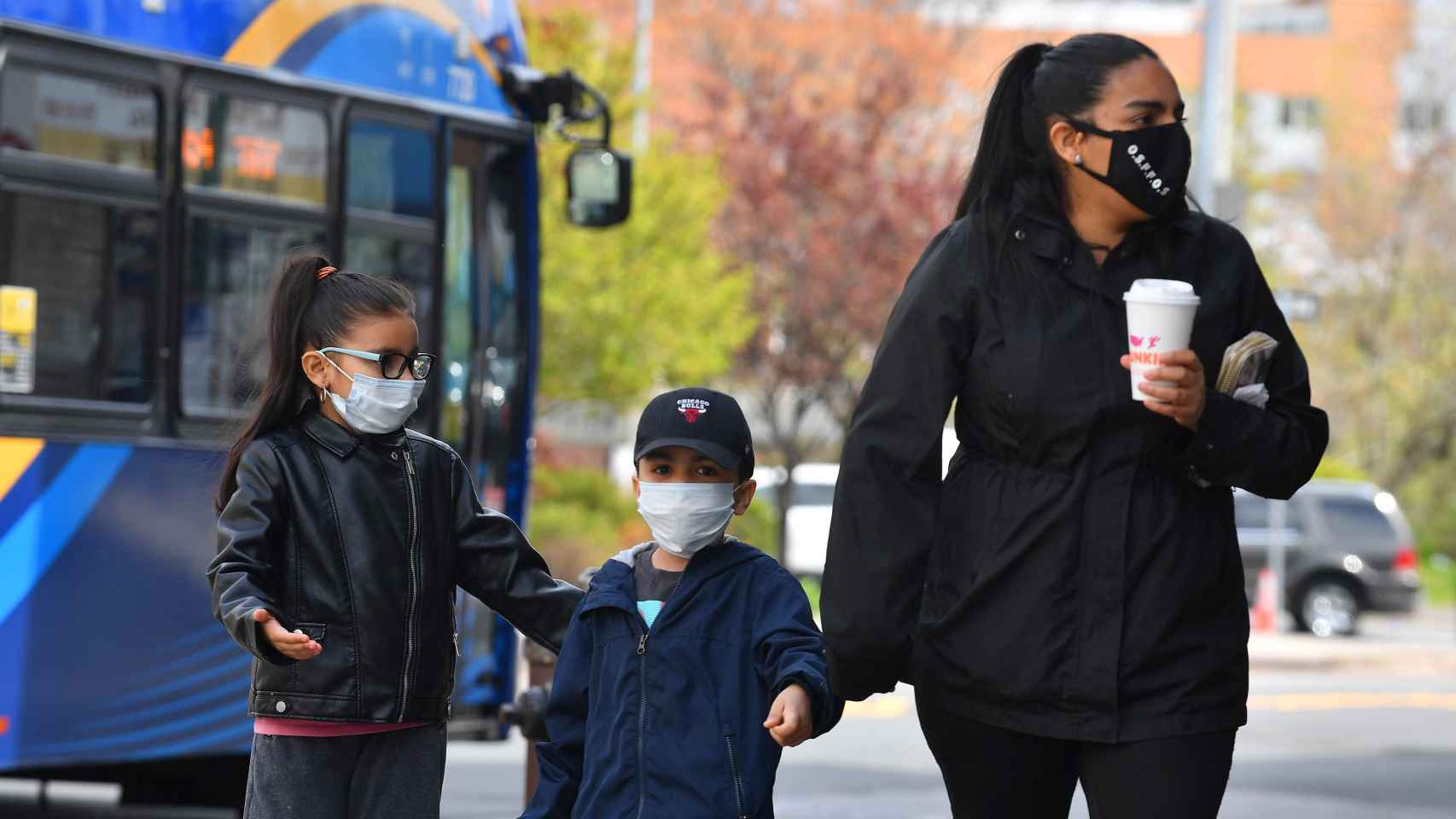 Los niños podrán volver a pasear por las calles desde el próximo domingo / EP