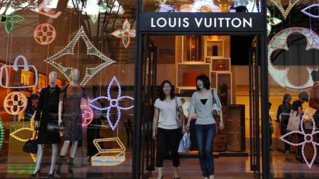 Entrada de una tienda de Loius Vuitton, la marca de lujo más valiosa de 2018 / EFE