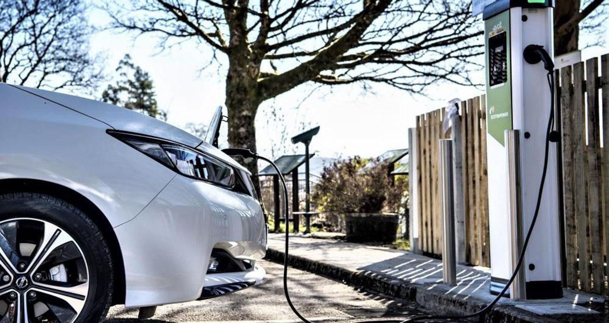 Punto de recarga de coches eléctricos o 'electrolinera'