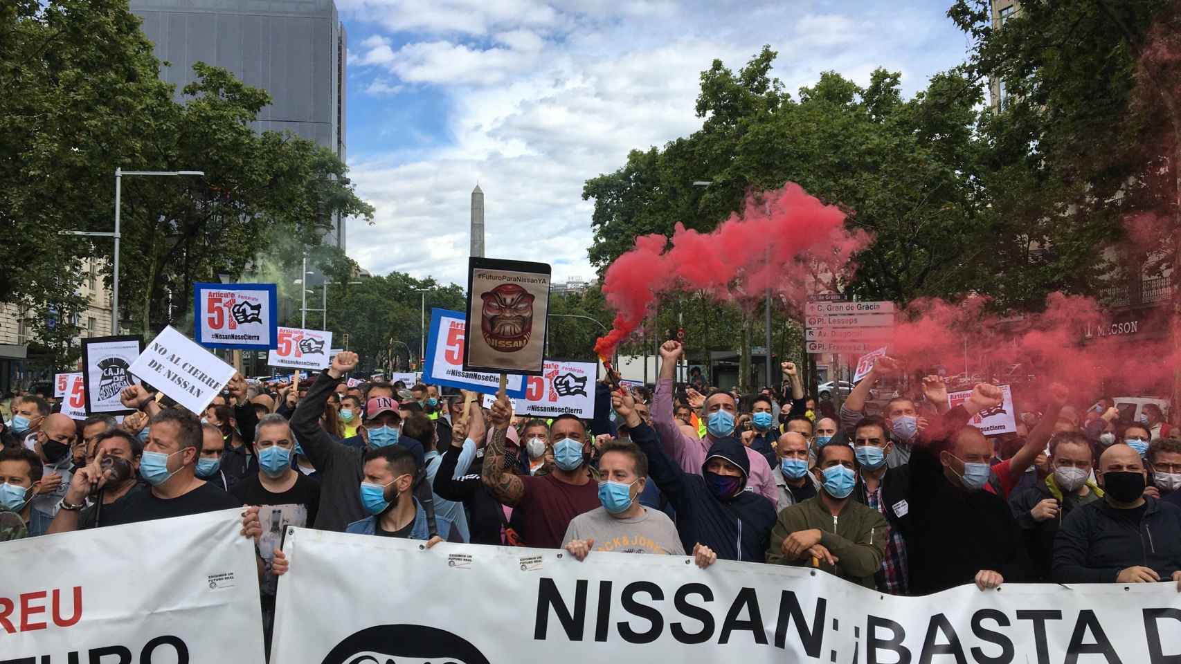 Protesta de los trabajadores de Nissan en Paseo de Gràcia / EUROPA PRESS