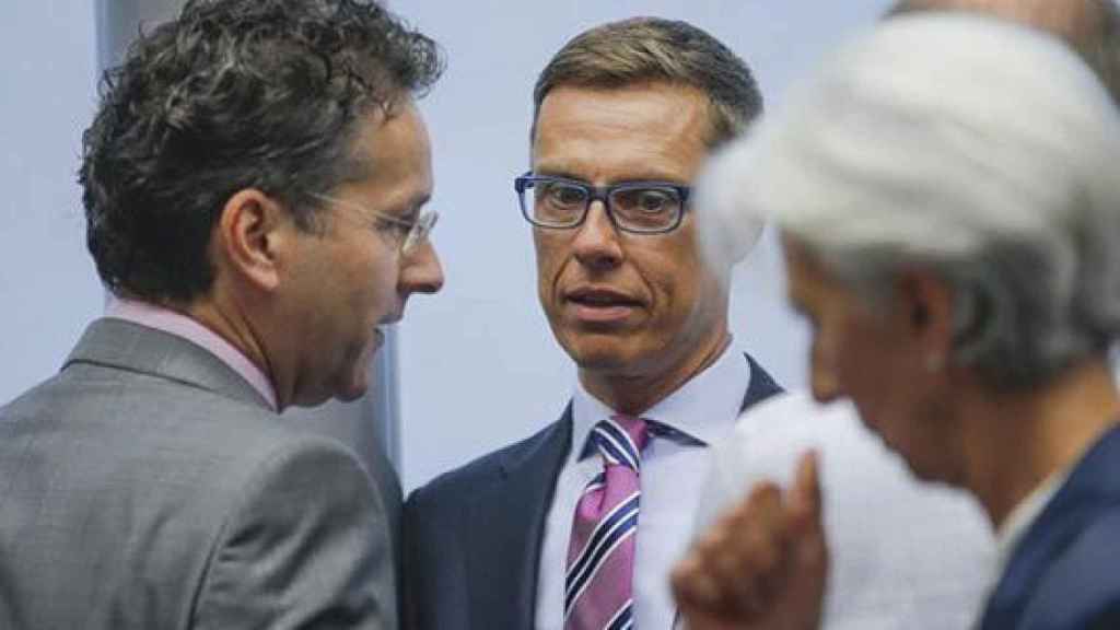 El presidente del Eurogrupo, Jeroen Dijsselbloem; el ministro de Finanzas de Finlandia, Alexander Stubb, y la directora gerente del Fondo Monetario Internacional (FMI), Christine Lagarde