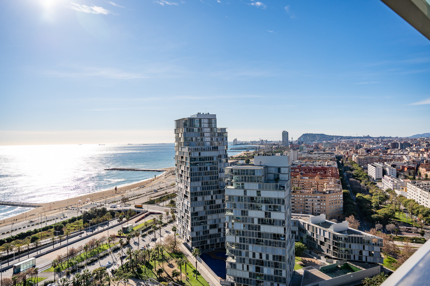 Apartamentos de lujo en Diagonal Mar, Barcelona / LUIS MIGUEL AÑÓN - CG