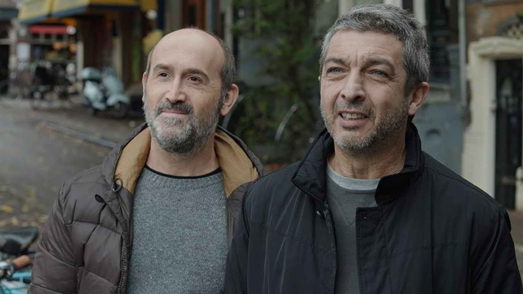 Javier Cámara y Ricardo Darín en una escena de 'Truman', dirigida por Cesc Gay, favorita en los Premios Gaudí