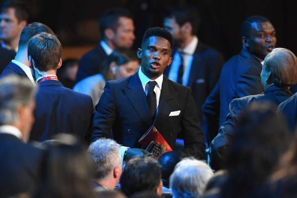 Samuel Eto'o traje