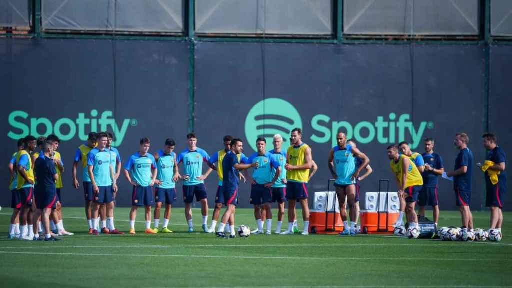 El técnico Xavi Hernández, en un entrenamiento del Barça de esta semana / FCB