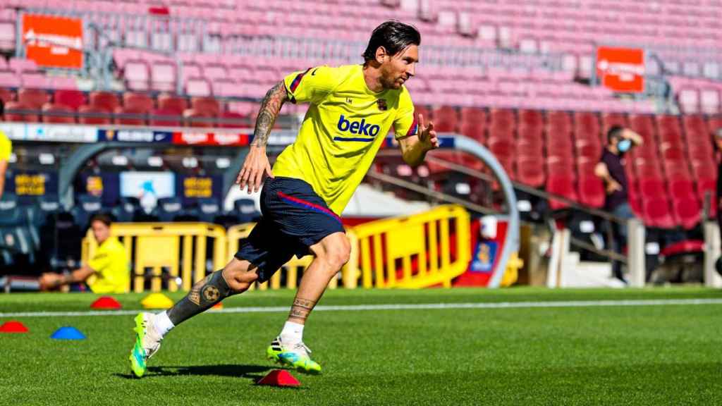 Leo Messi, entrenando al margen del grupo en el Camp Nou | FCB