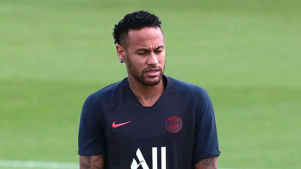 Neymar durante un entrenamiento del PSG / EFE