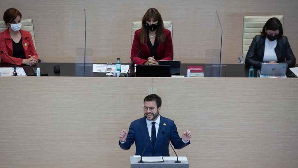 El vicepresidente de la Generalitat en funciones y candidato de ERC a la Presidencia, Pere Aragonès, interviene en la segunda sesión del debate de investidura a la presidencia de la Generalitat / DAVID ZORRAKINO - EUROPA PRESS