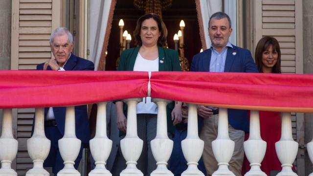 Ada Colau, junto a Ernest Maragall y Jaume Collboni / EFE