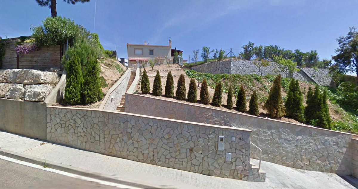 El acceso a la villa de los Protosenya en Lloret / GOOGLE