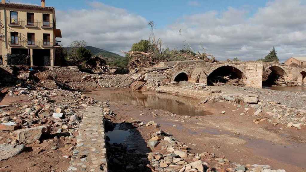 Aspecto de una casa afectada por el temporal en Montblanc (Tarragona) / EFE