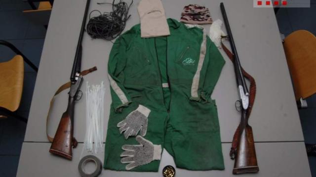 Material requisado a los autores del robo / MOSSOS D'ESQUADRA