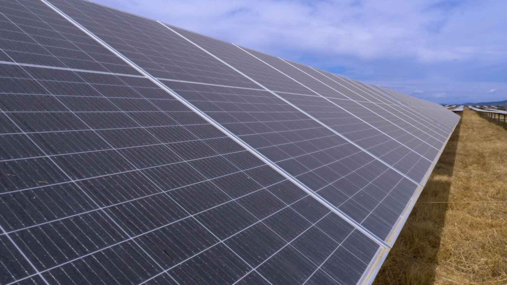 Placa fotovoltaica de Iberdrola en Extremadura / EP