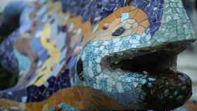 Lagarto del Park Güell decorado con trencadís / PIXABAY