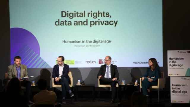 Debate sobre la gestión pública de los datos en el congreso 'Humanism in the digital age' / DIGITAL FUTURE SOCIETY