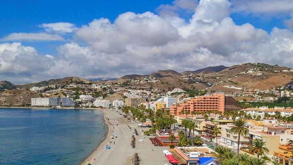 Vista de Almuñécar, en la Costa Tropical de Granada, desde el Peñón / 5459357 EN PIXABAY