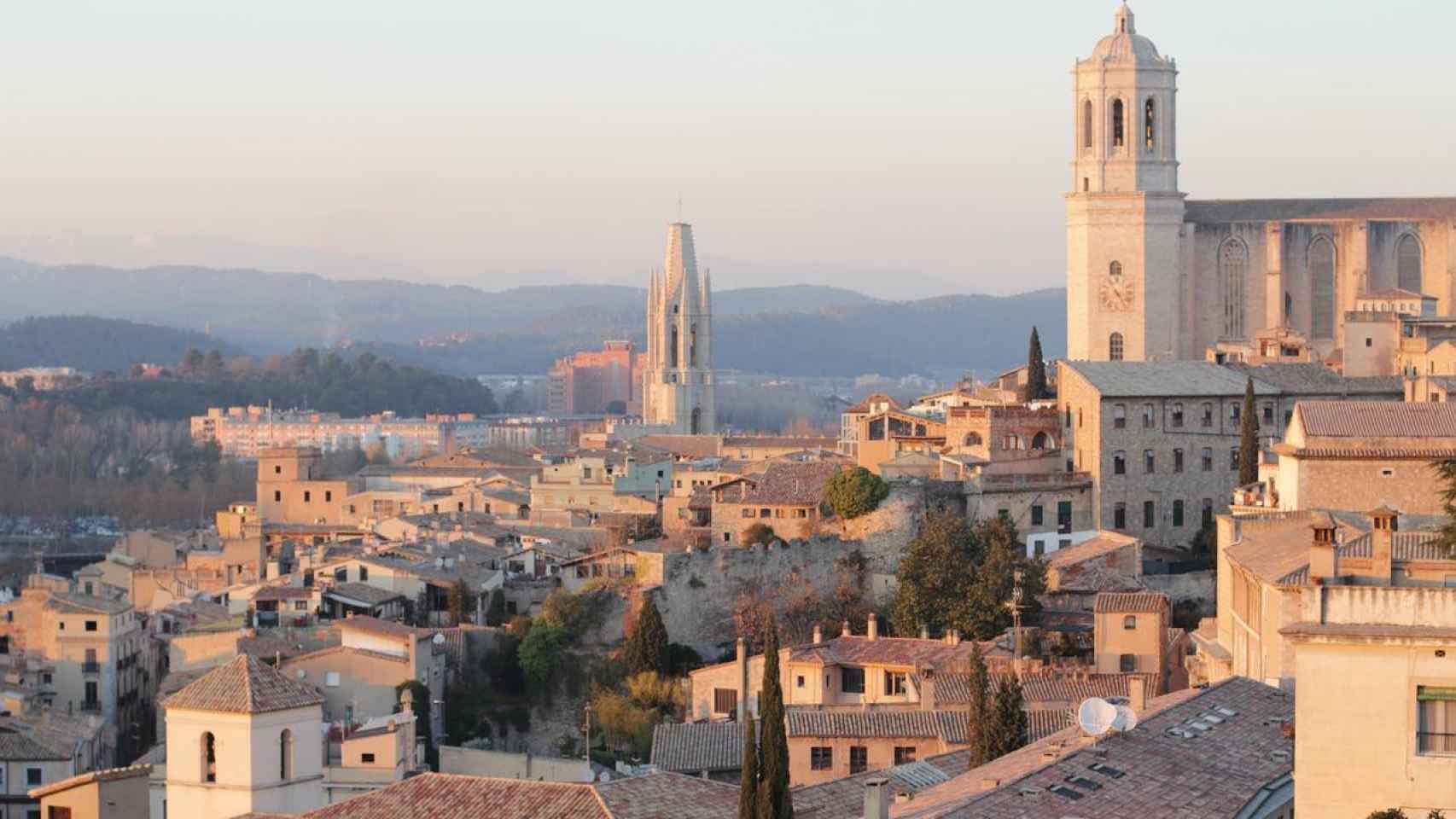 Imagen de la ciudad de Gerona, que se ha convertido en un gran mural / PIXABAY