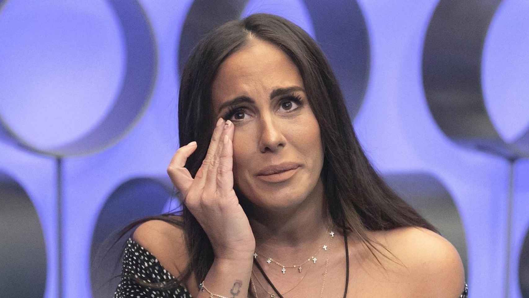 Anabel Pantoja, llorando en directo / MEDIASET