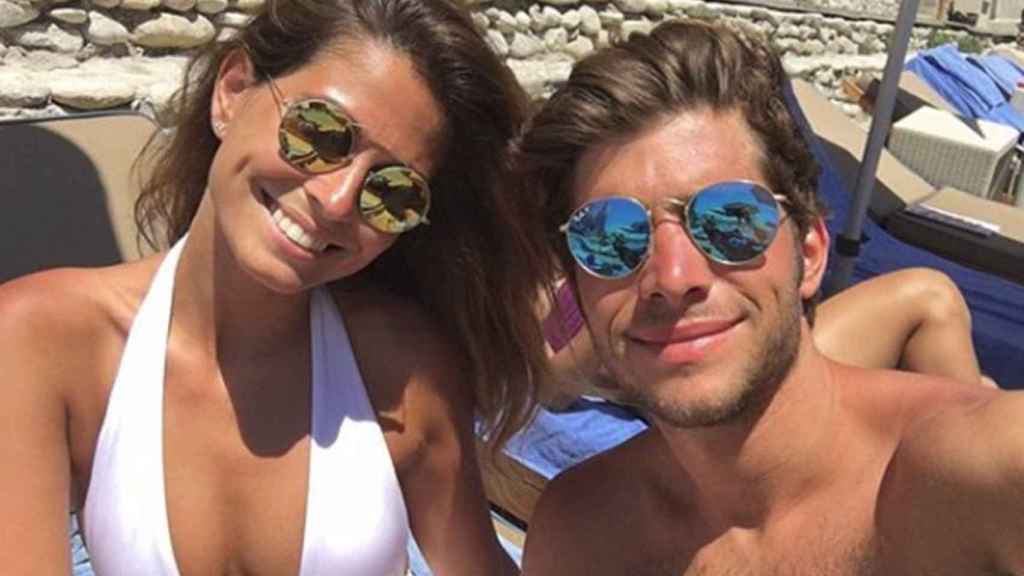 Sergi Roberto disfruta de sus vacaciones junto a Coral Simanovich