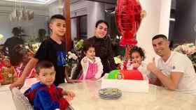 Cristiano Ronaldo celebra su cumpleaños con su familia