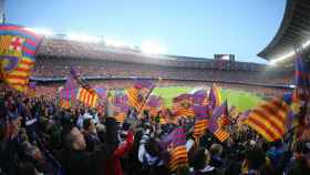 Imagen de archivo del Camp Nou lleno / Redes