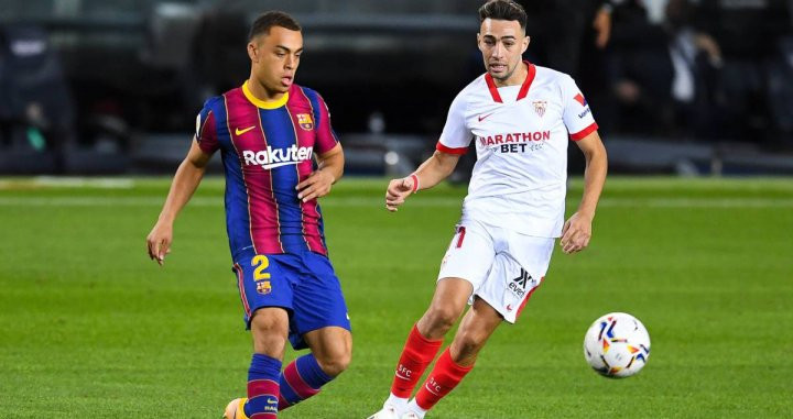 Sergiño Dest, en su estreno con el Barça ante el Sevilla | EFE