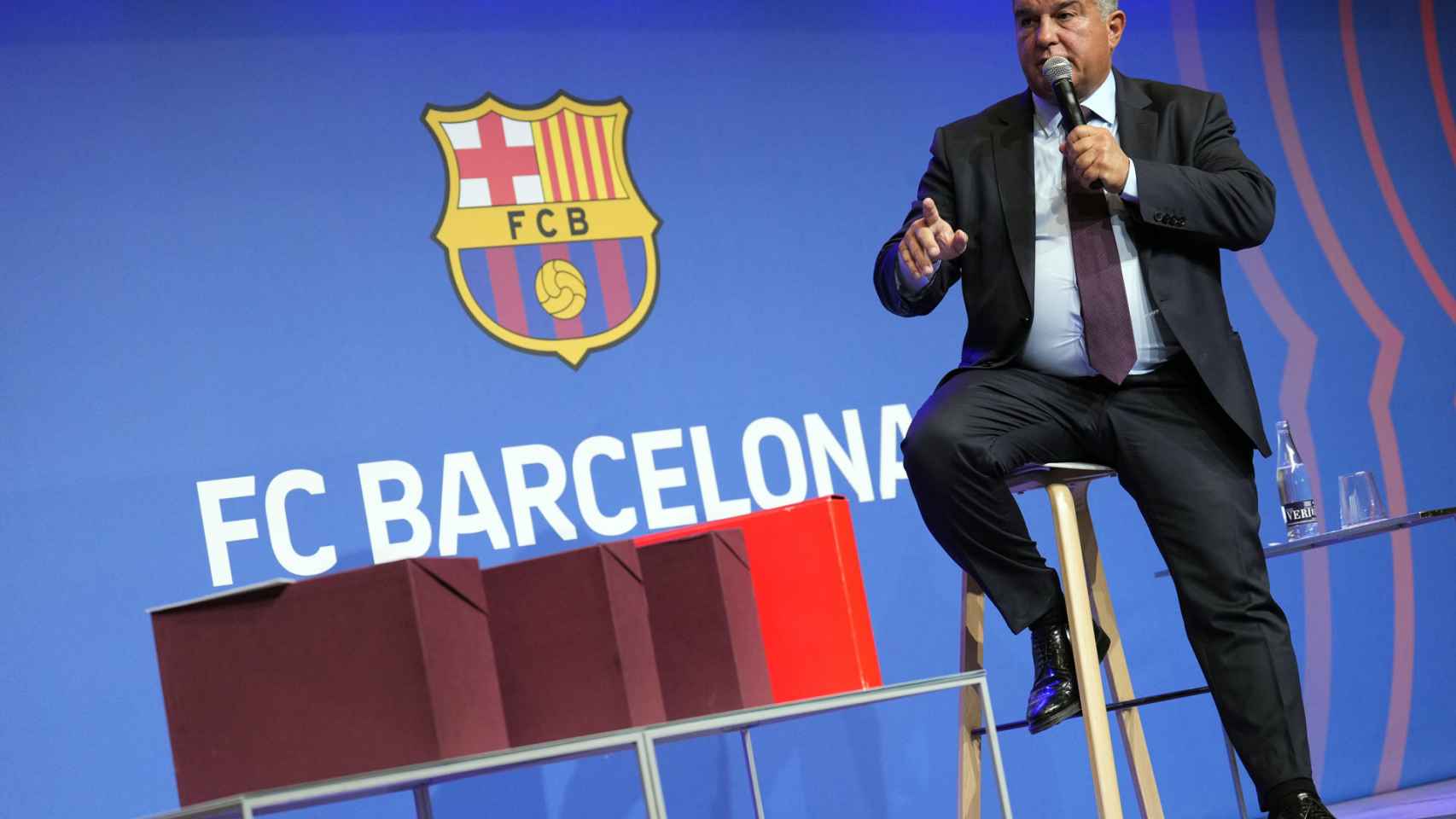 El presidente del Barça, Joan Laporta, da explicaciones sobre el caso Negreira / EFE