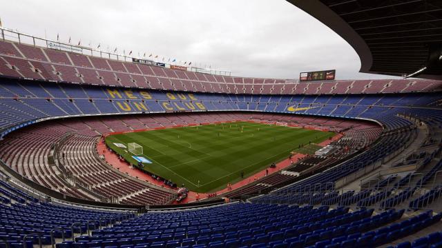 El Camp Nou, vacío durante el auge de la pandemia por Covid / EFE