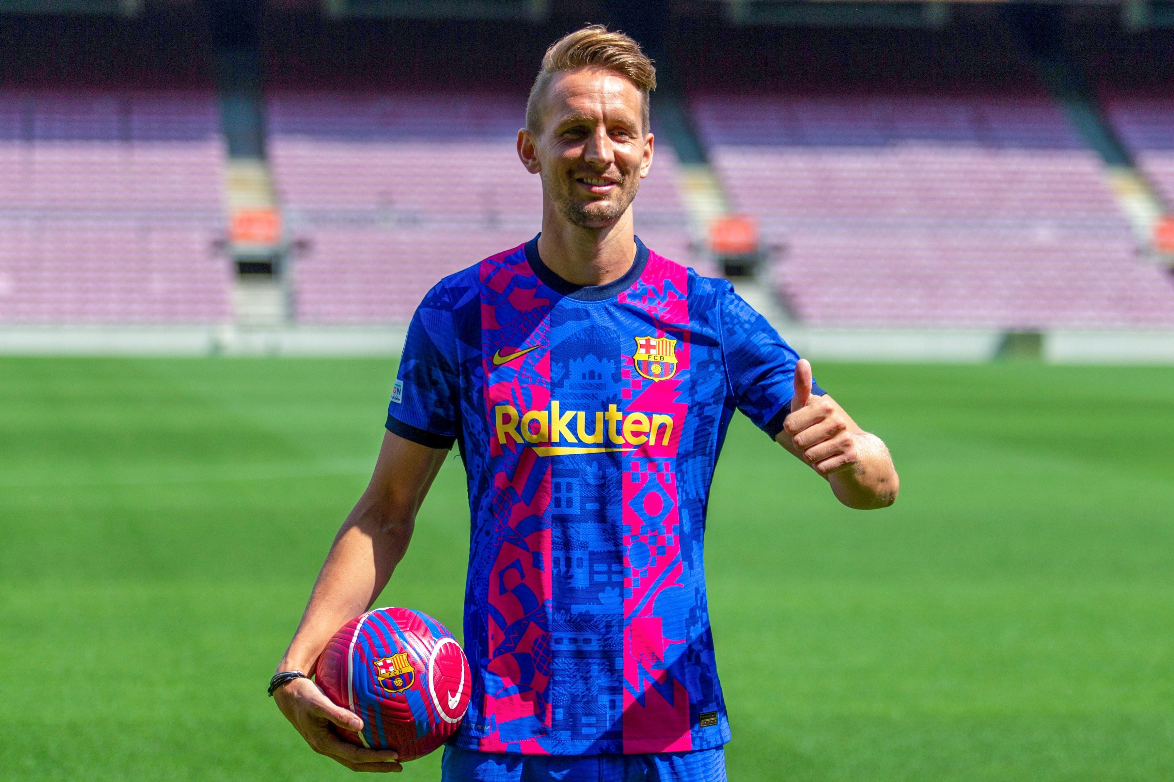 Luuk de Jong, en su presentación oficial con el Barça / EFE